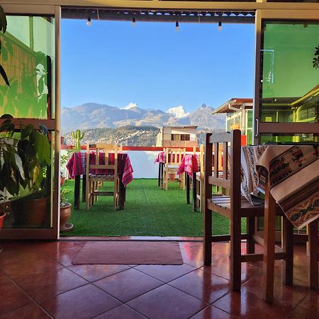 هواراس Lhotse Hostel B&B المظهر الخارجي الصورة