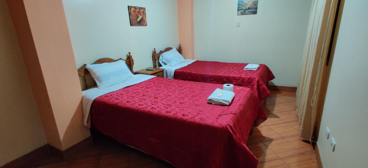 هواراس Lhotse Hostel B&B المظهر الخارجي الصورة