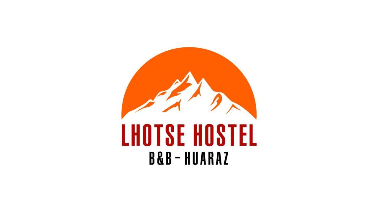 هواراس Lhotse Hostel B&B المظهر الخارجي الصورة