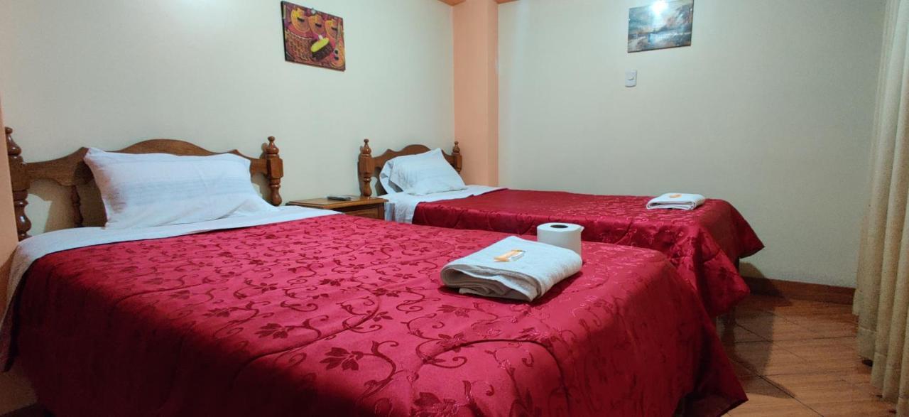 هواراس Lhotse Hostel B&B المظهر الخارجي الصورة
