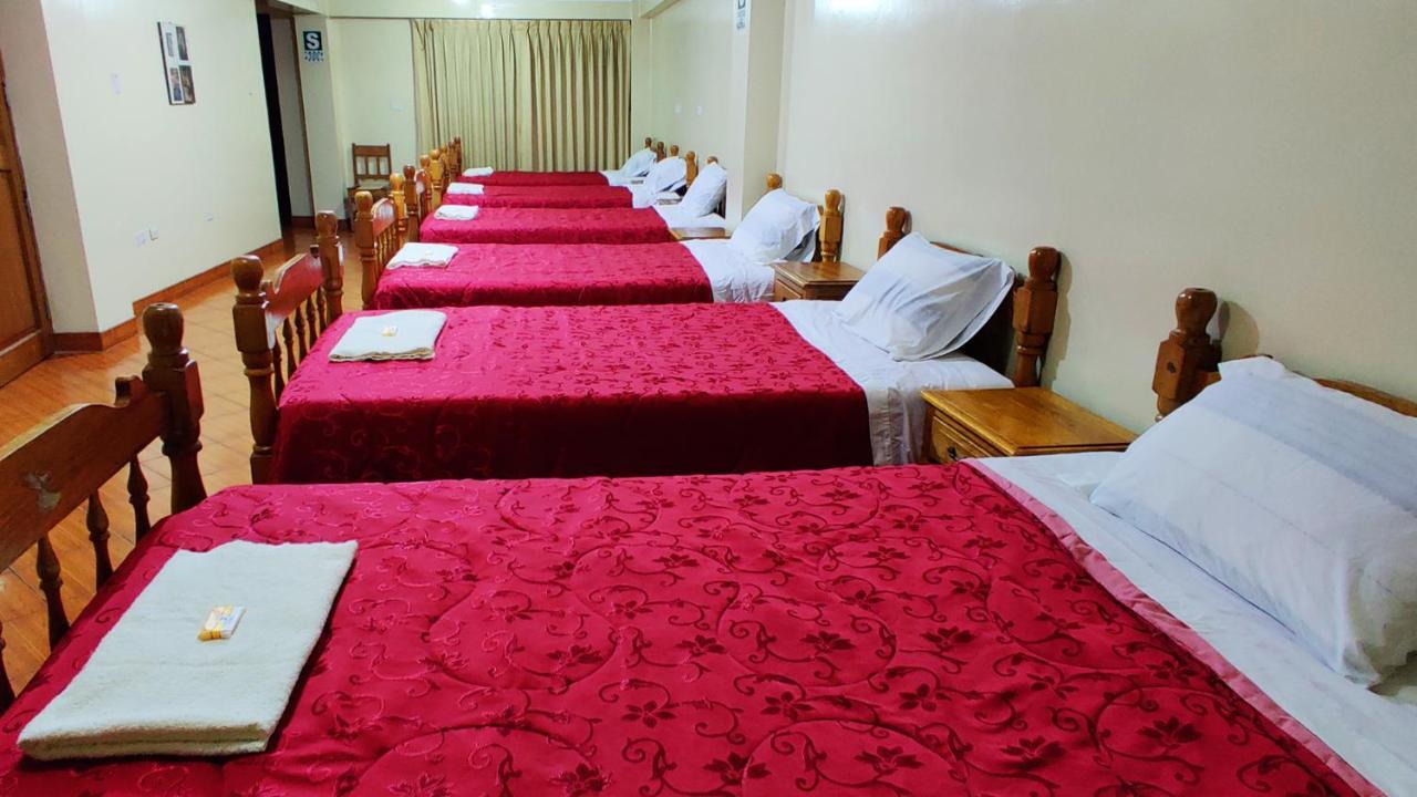 هواراس Lhotse Hostel B&B المظهر الخارجي الصورة